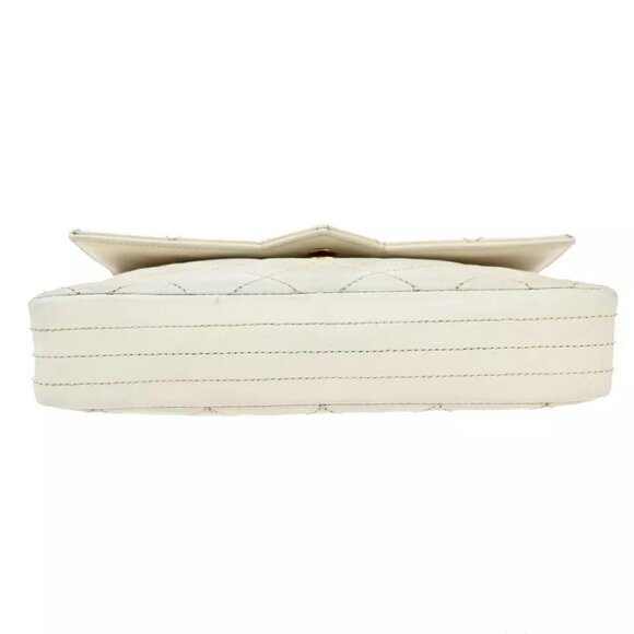 CHANEL CC Logo Matelasse Chain Shoulder Bag Leather White GHW - Picture 7 of 16